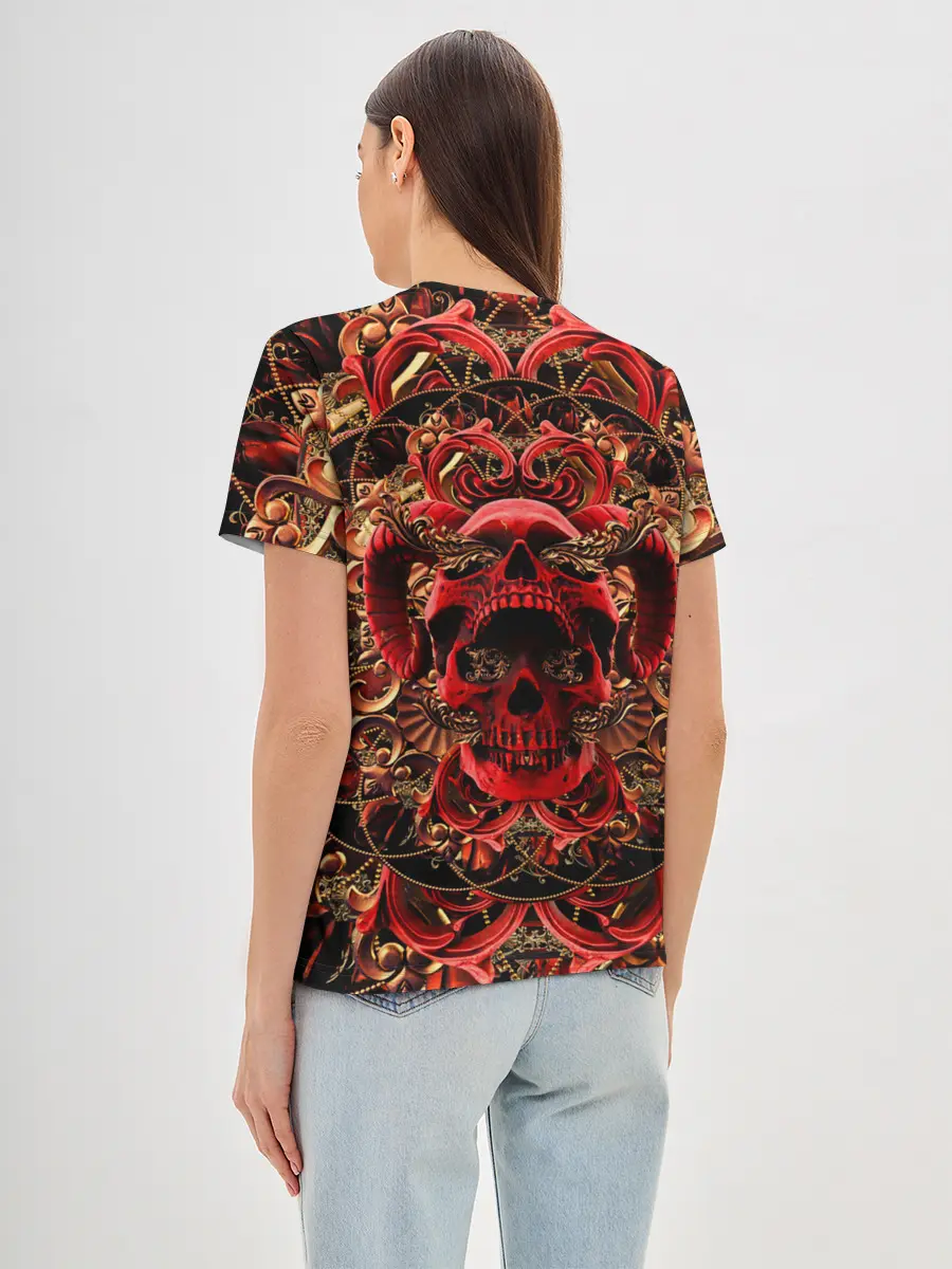 Женская базовая футболка / Череп красного демона