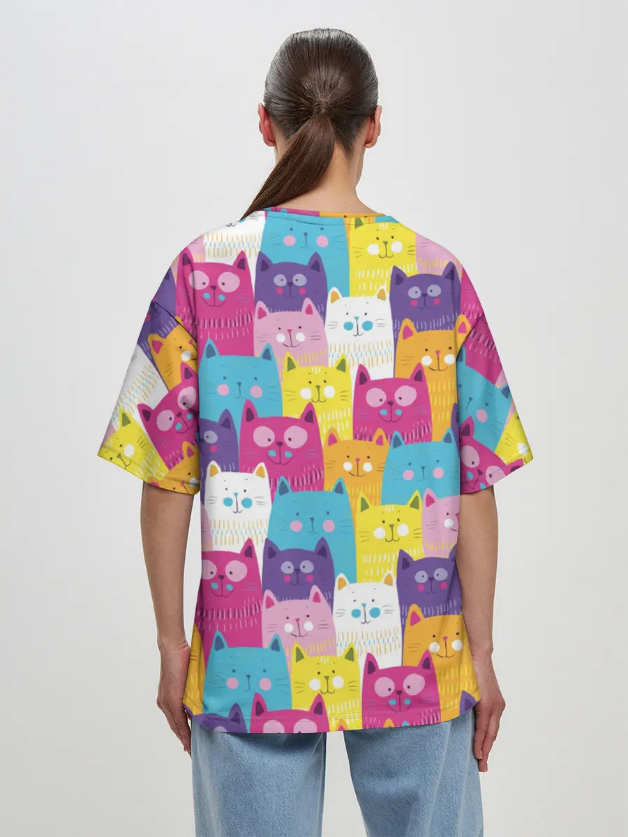 Женская футболка оверсайз / Разноцветные котики