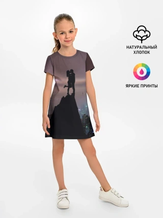 Детское платье / Влюбленные на фоне города