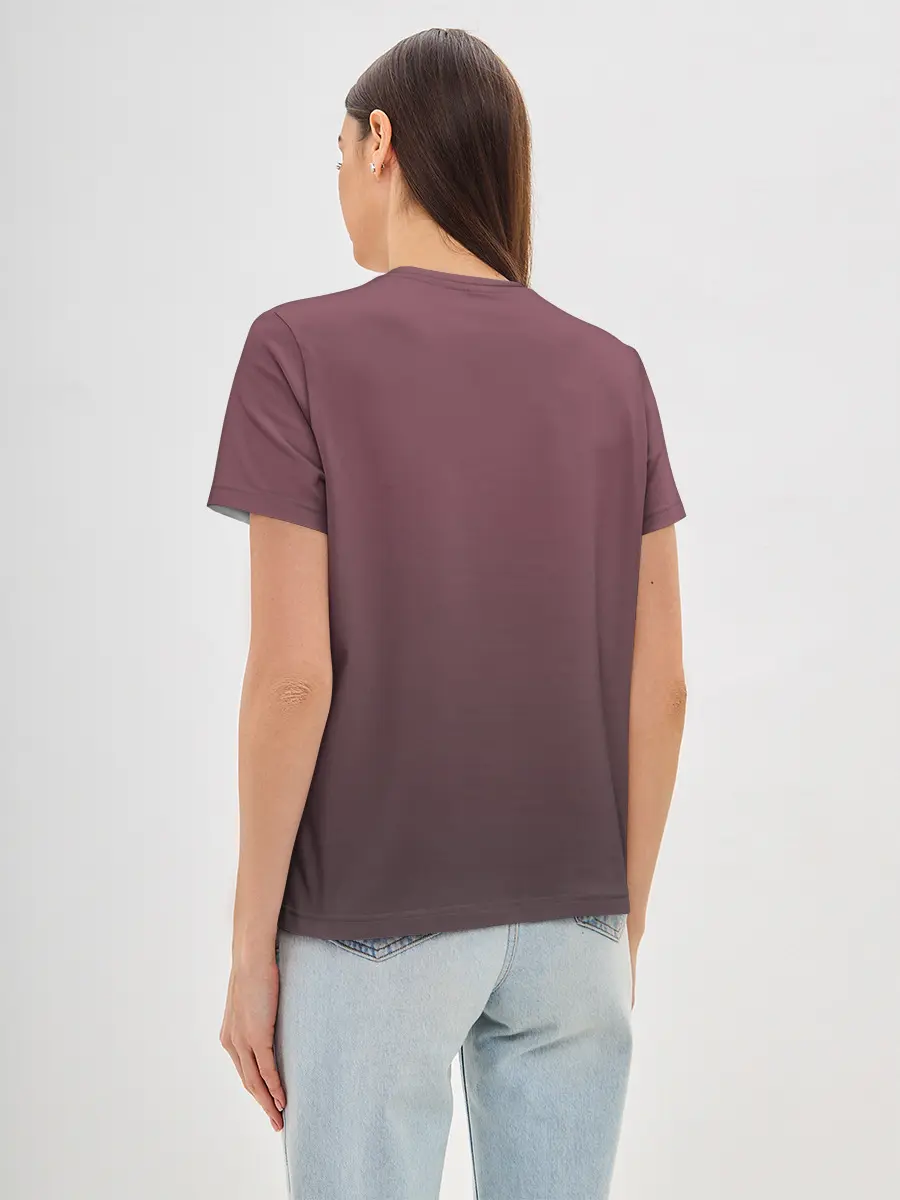 Женская базовая футболка / JoJo