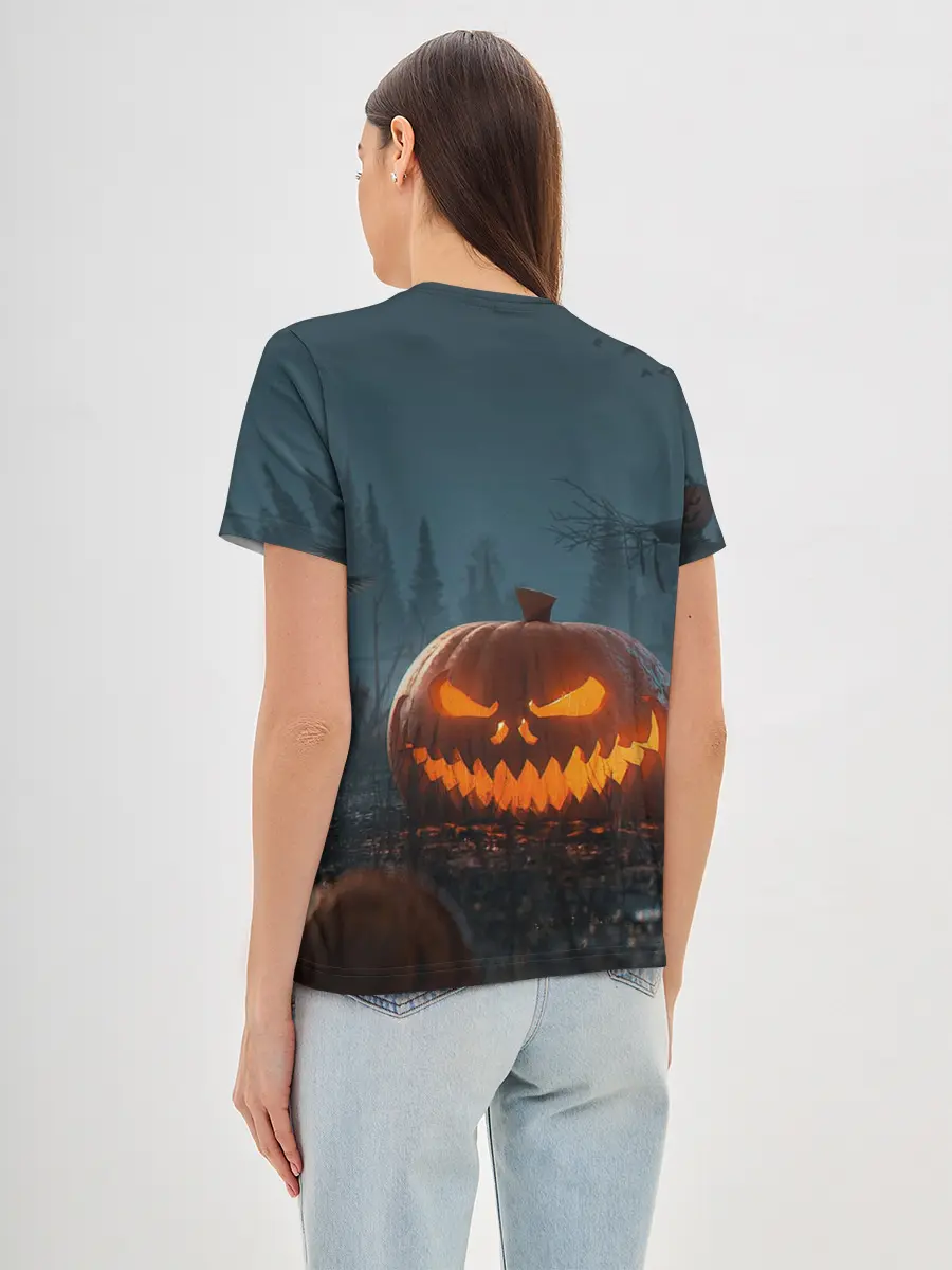 Женская базовая футболка / НОЧЬ ХЕЛОЛОУИНА