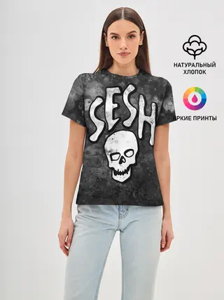 Женская базовая футболка / SESH Team