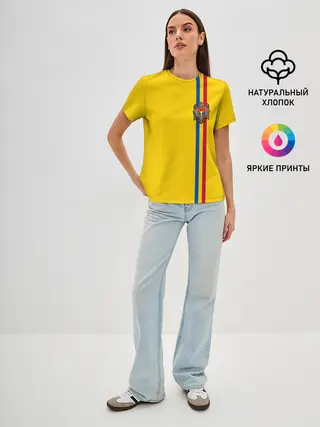 Женская базовая футболка / Молдавия, лента с гербом
