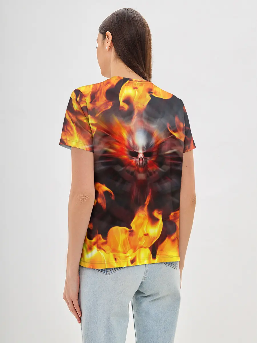 Женская базовая футболка / FIRE GEARS OF WAR | ПОСТЕР В ОГНЕ