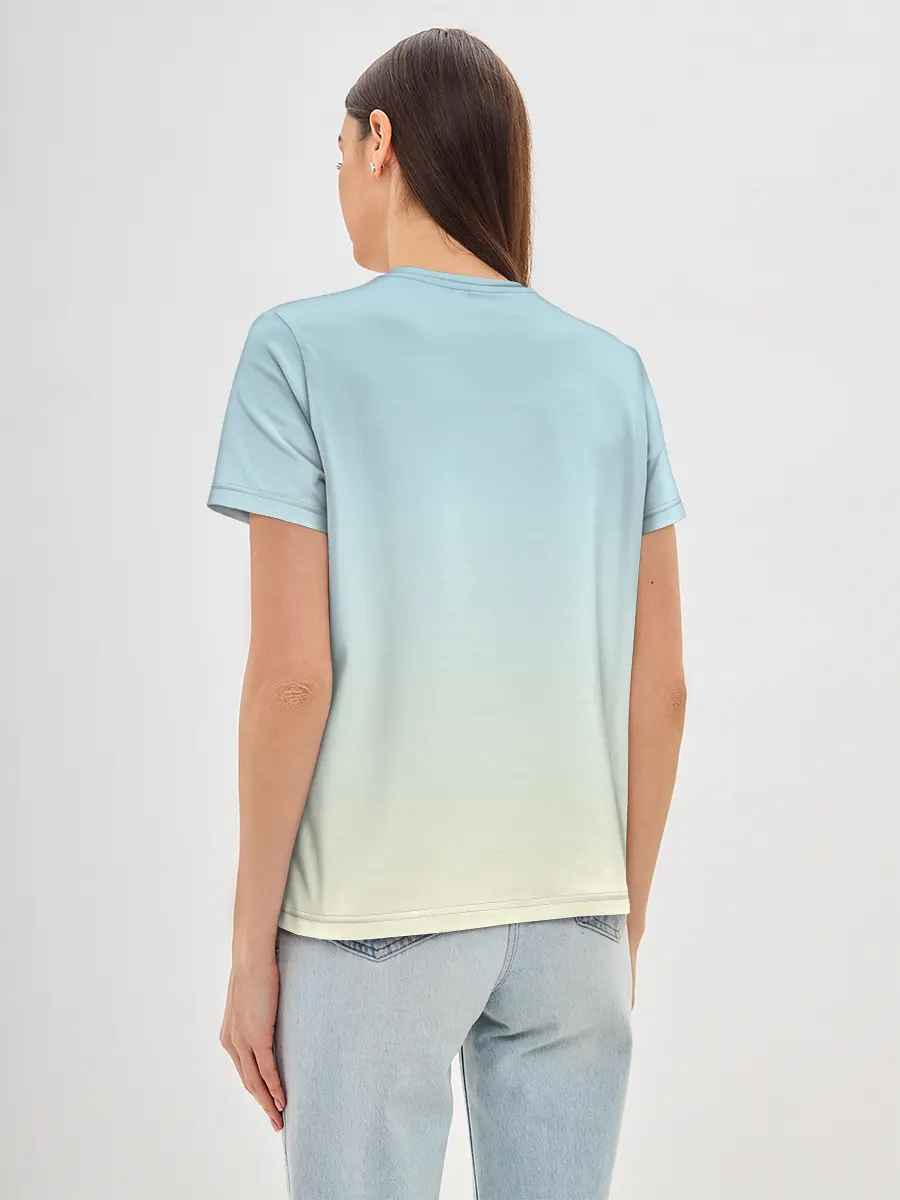 Женская базовая футболка / KonoSuba бутылка