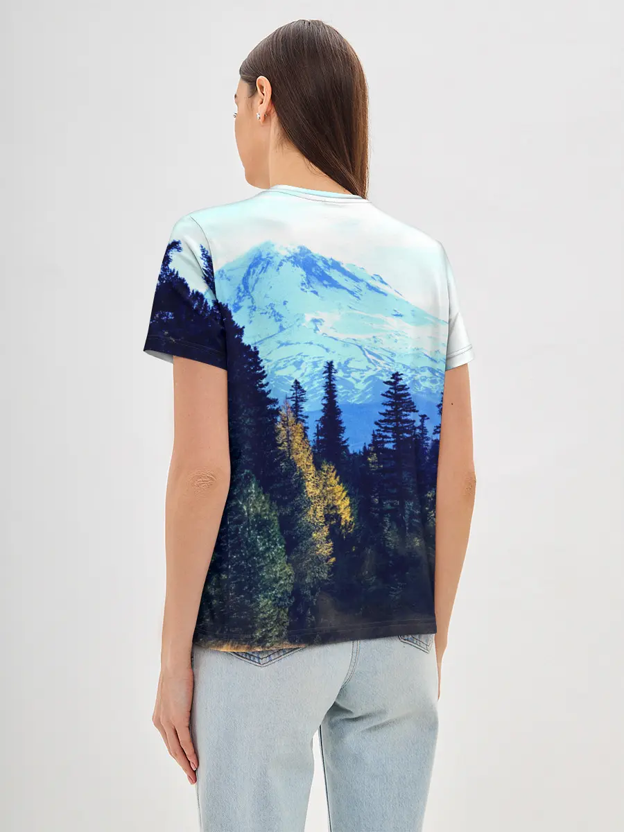 Женская базовая футболка / лес