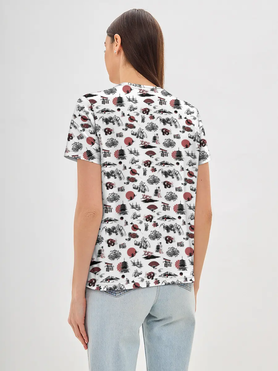 Женская базовая футболка / Япония