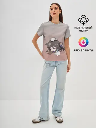 Женская базовая футболка / малышка спит ушки котики