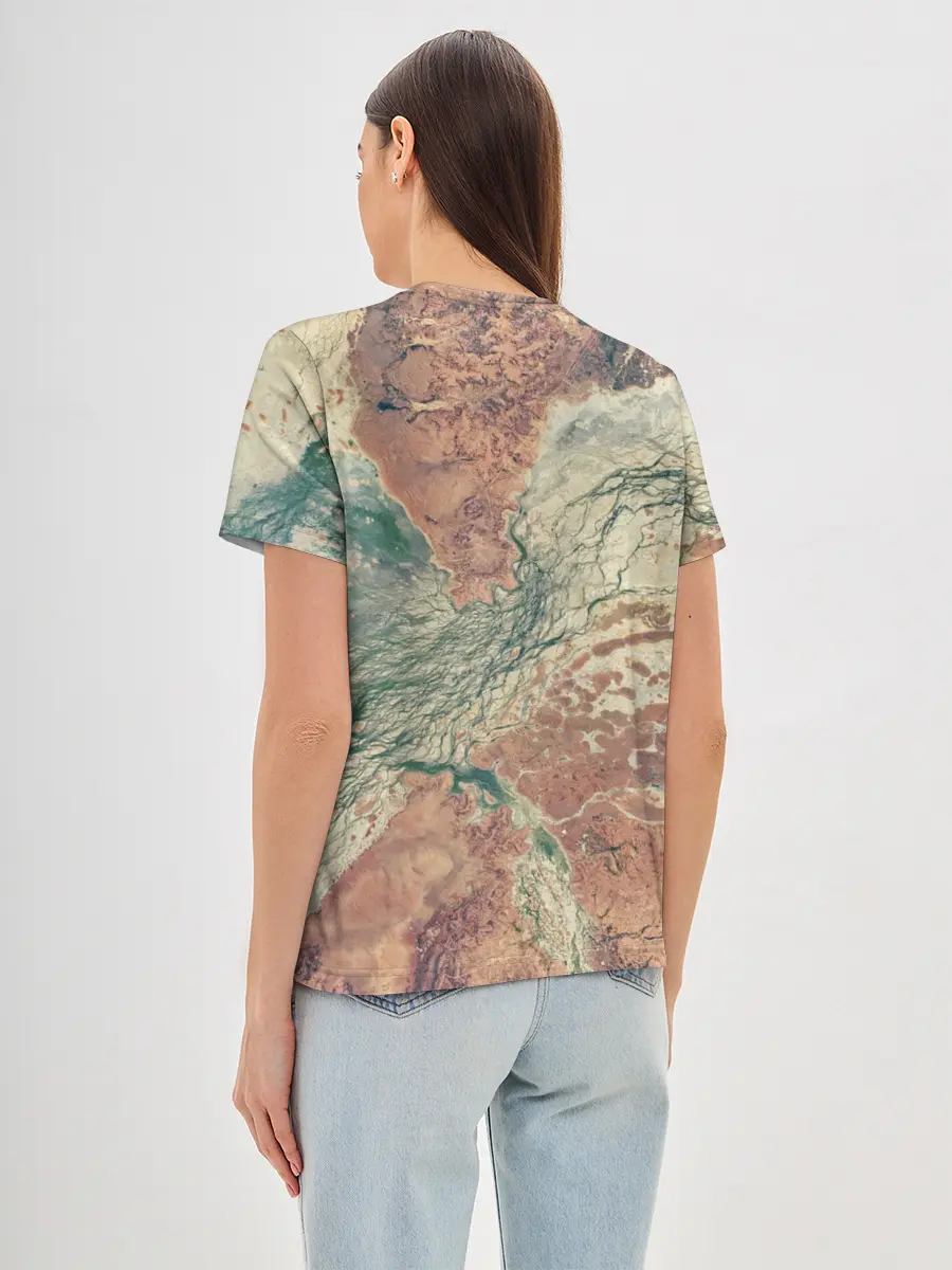 Женская базовая футболка / Снимок со СпуТника