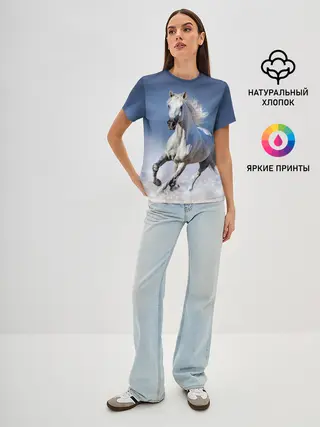 Женская базовая футболка / Белая лошадь