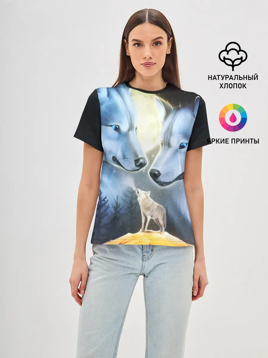 Женская базовая футболка / ВОЛК В НОЧИ