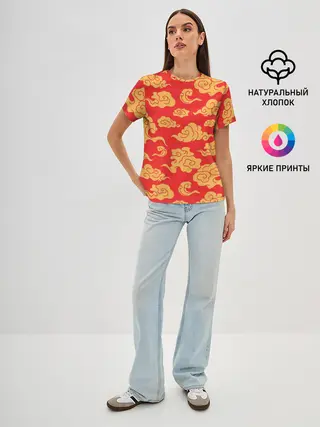 Женская базовая футболка / Западный узор облаков