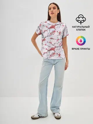 Женская базовая футболка / Сакура