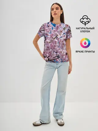 Женская базовая футболка / Цветущая Сакура