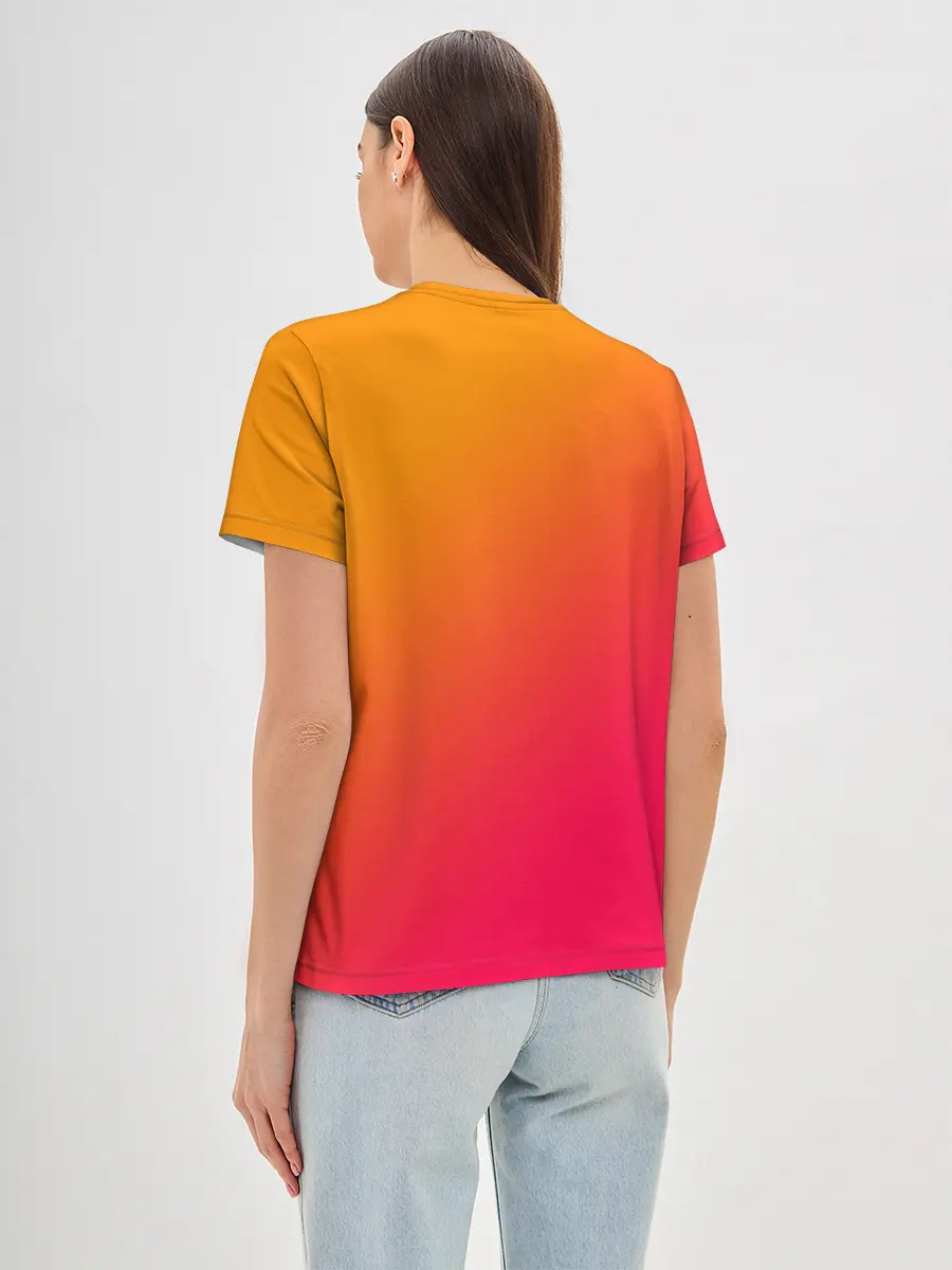 Женская базовая футболка / ГРАДИЕНТ И НИЧЕГО ЛИШНЕГО