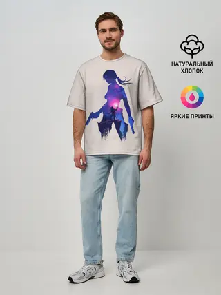 Мужская футболка оверсайз / Лара с оружием