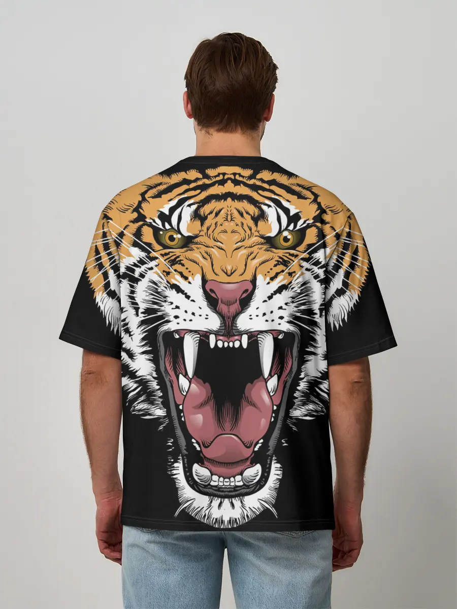 Мужская футболка оверсайз / Оскал амурского тигра