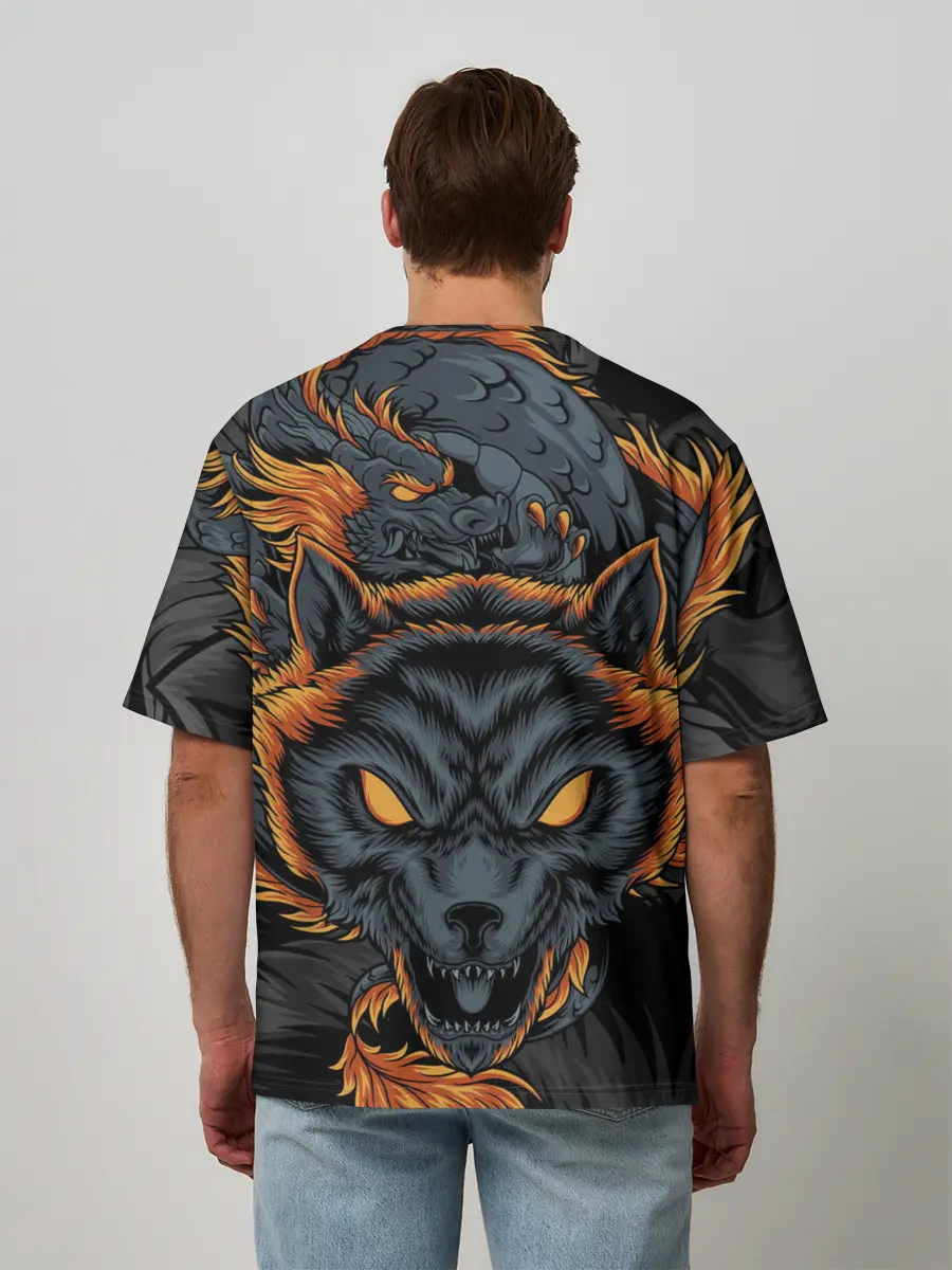 Мужская футболка оверсайз / Волк и дракон