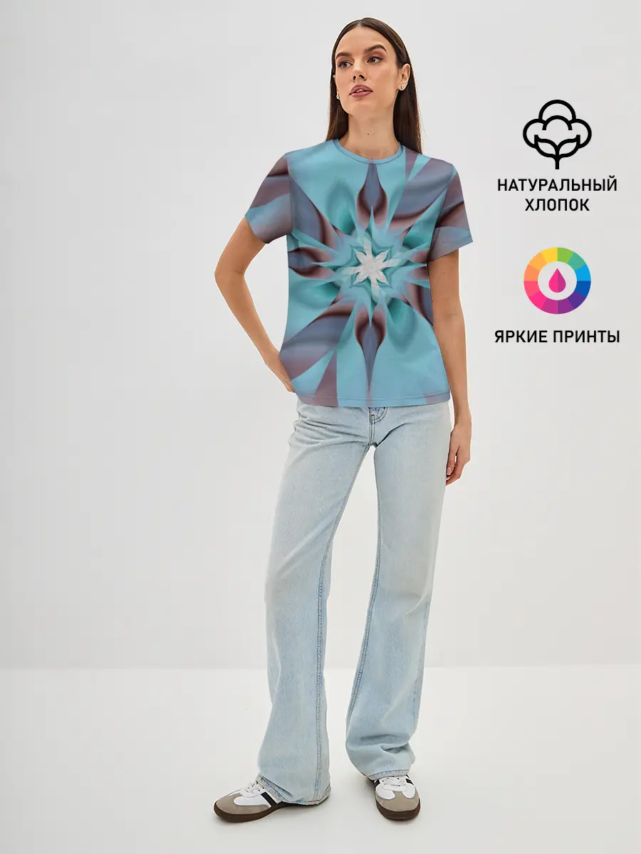 Женская базовая футболка / Абстрактный цветок. Голубой.
