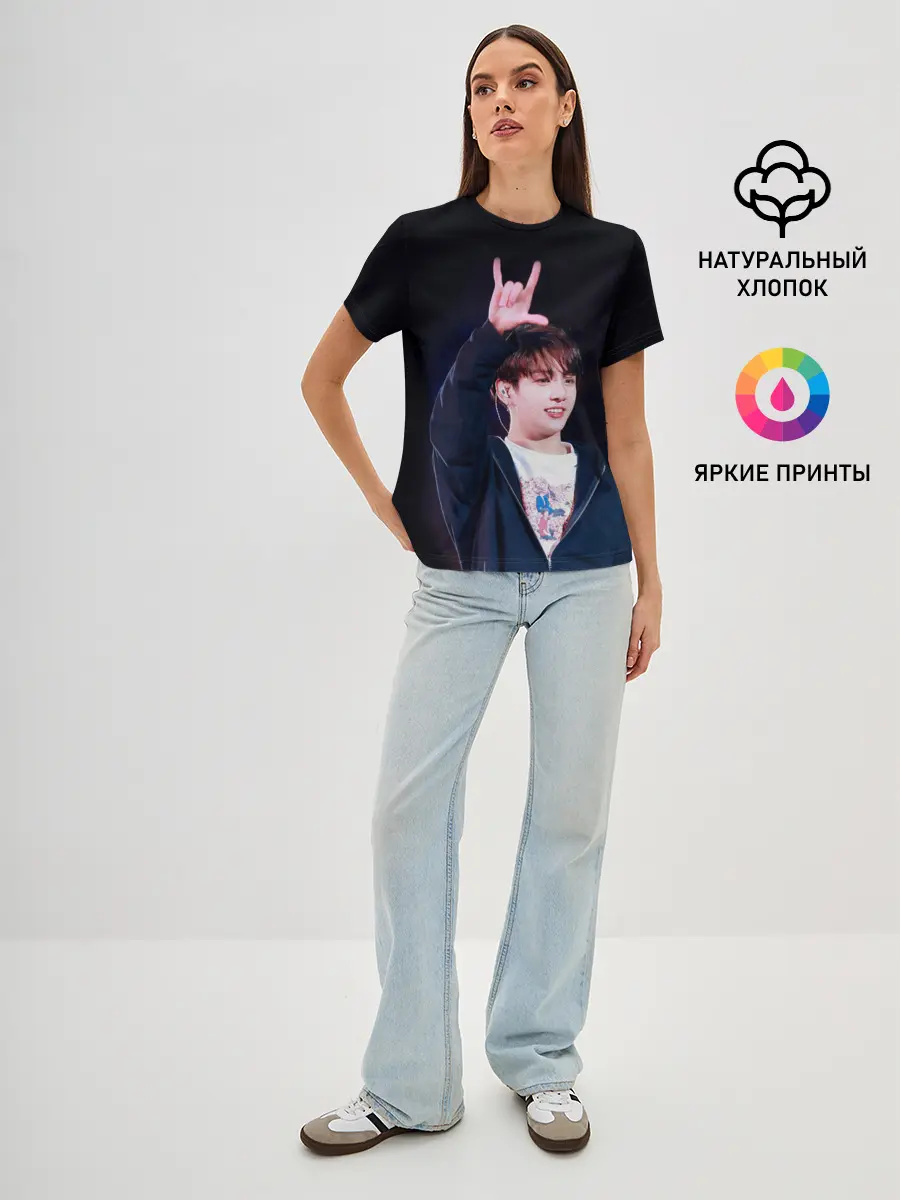 Женская базовая футболка / BTS