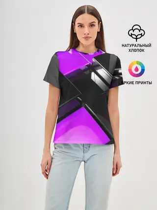 Женская базовая футболка / Неоновые кубы