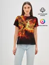 Женская базовая футболка / Феникс в огне