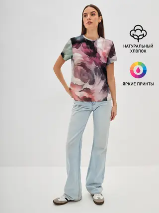 Женская базовая футболка / Абстрактные розы