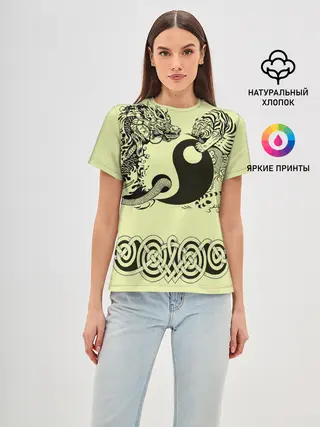 Женская базовая футболка / кельтский узор