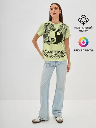 Женская базовая футболка / кельтский узор