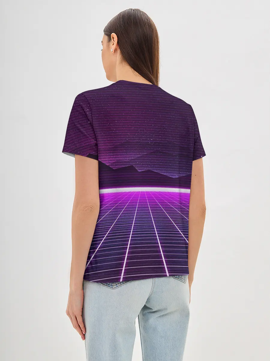 Женская базовая футболка / Synthwave