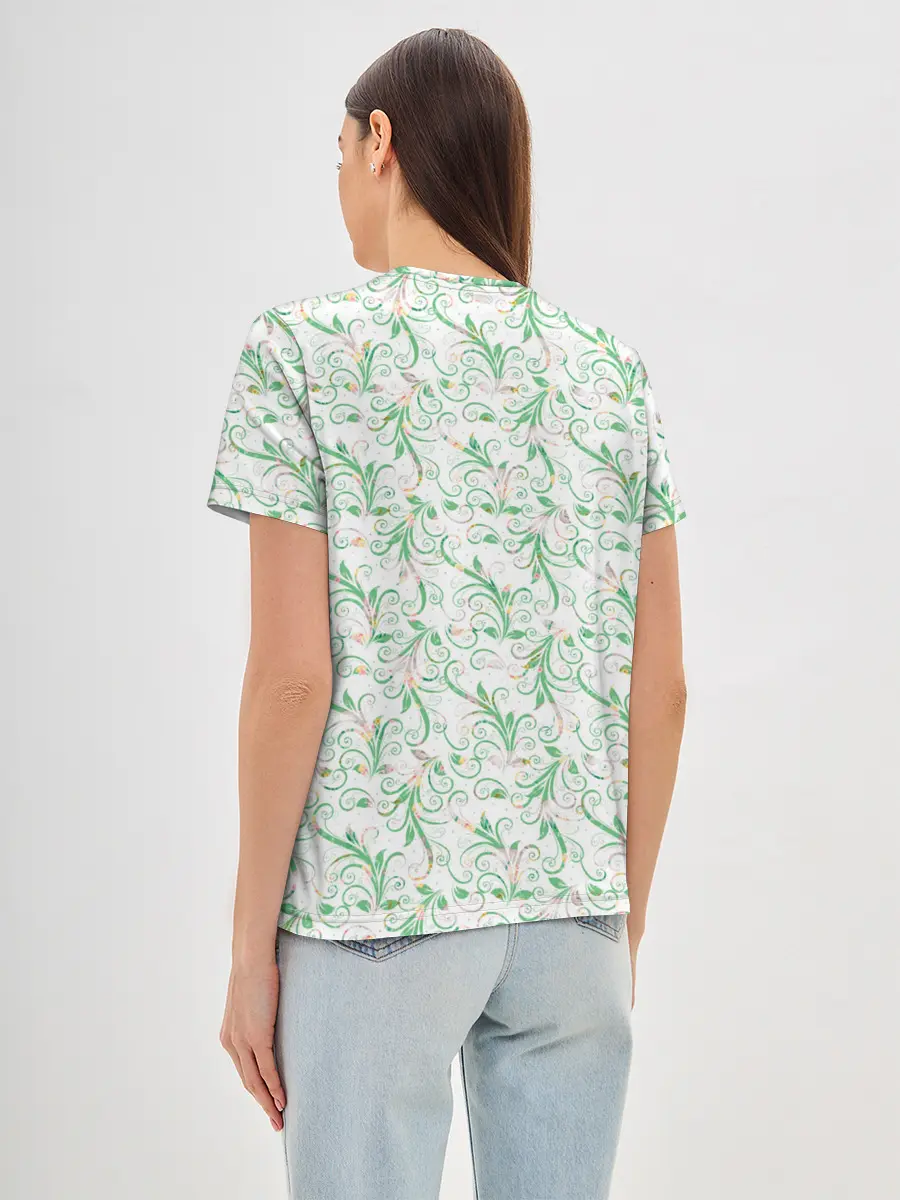 Женская базовая футболка / Весенние узоры из листьев