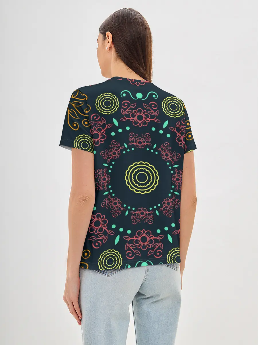 Женская базовая футболка / Ornamental death