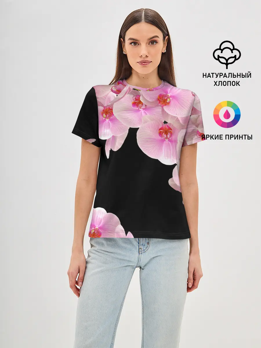 Женская базовая футболка / Орхидеи в ночи