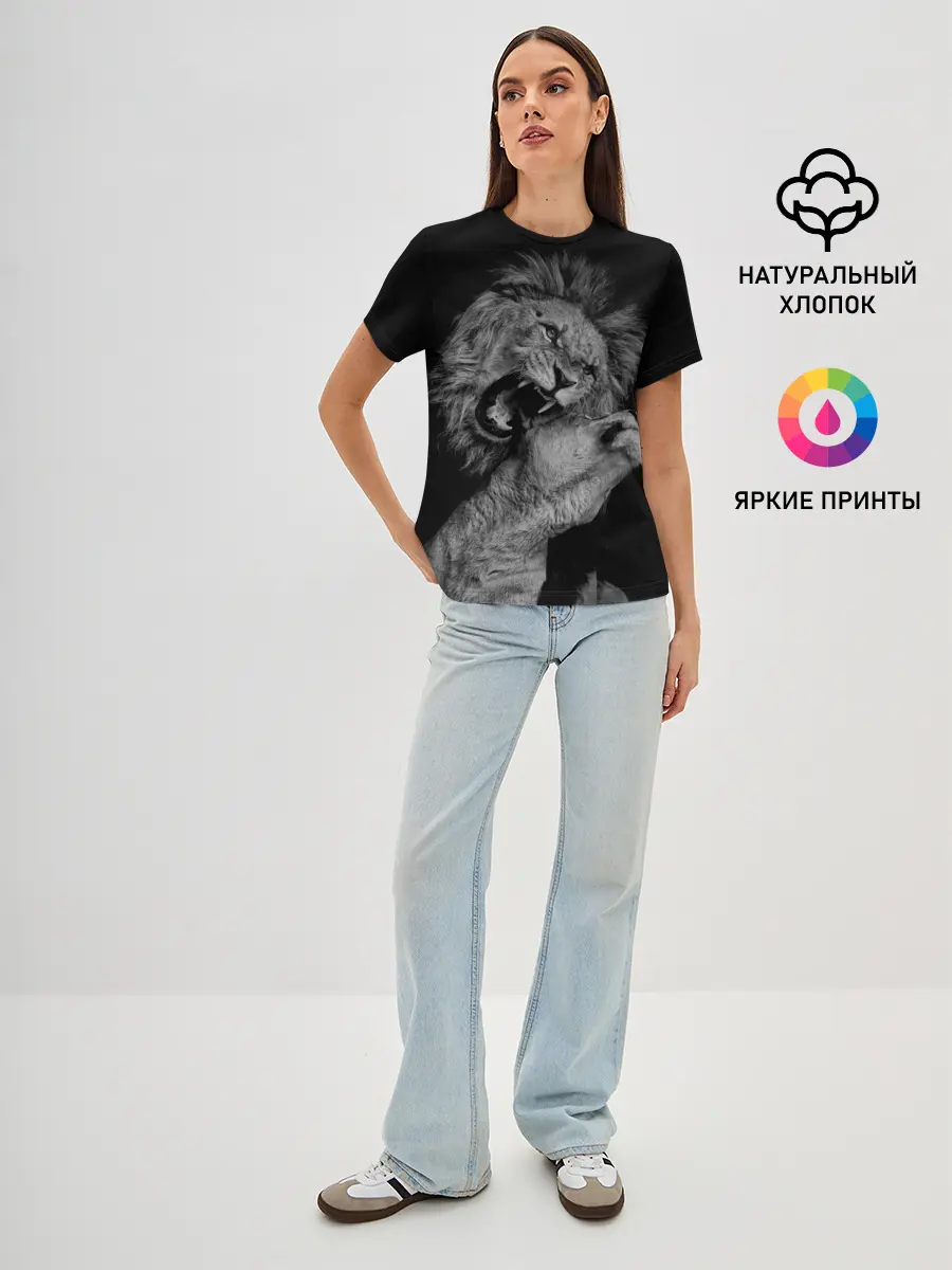 Женская базовая футболка / Лев и львица