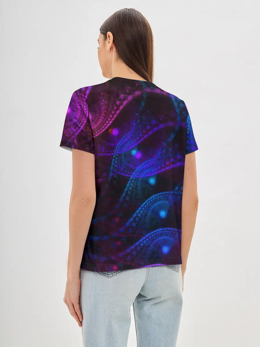 Женская базовая футболка / NEON FRACTAL