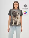 Женская базовая футболка / Мопс в кепке