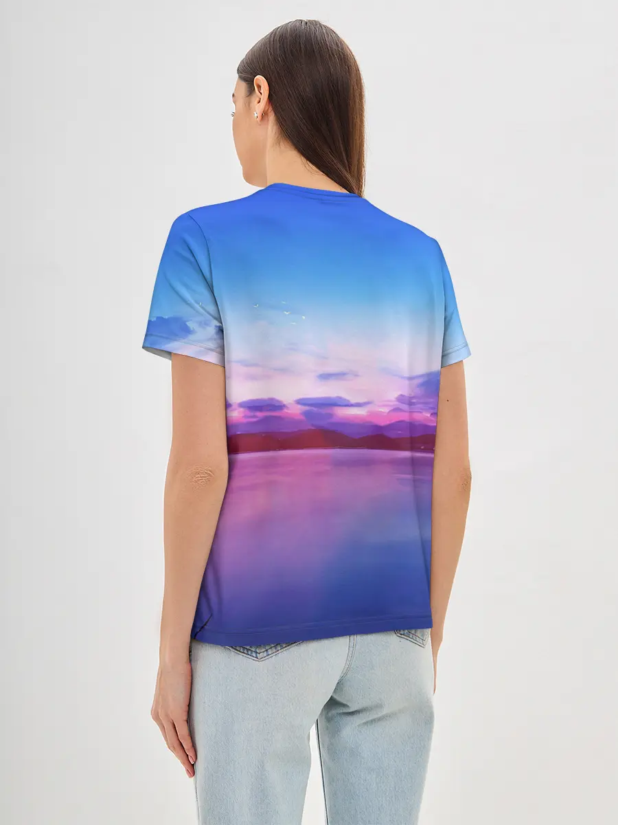 Женская базовая футболка / Anime Sunset