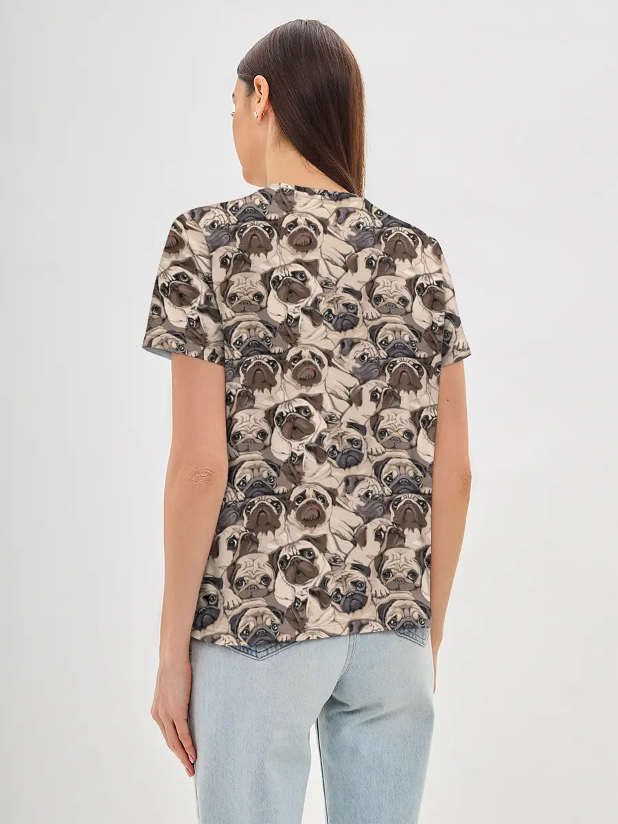 Женская базовая футболка / Мопсы