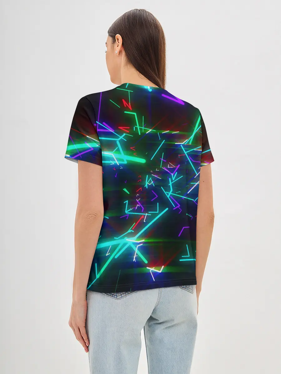 Женская базовая футболка / Неоновая ведьма с волком