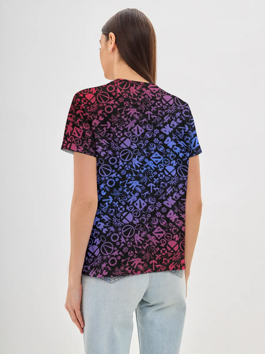 Женская базовая футболка / Игровые бренды