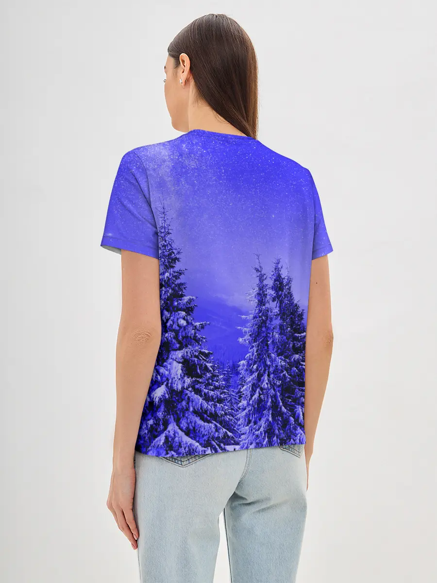 Женская базовая футболка / Зимний лес