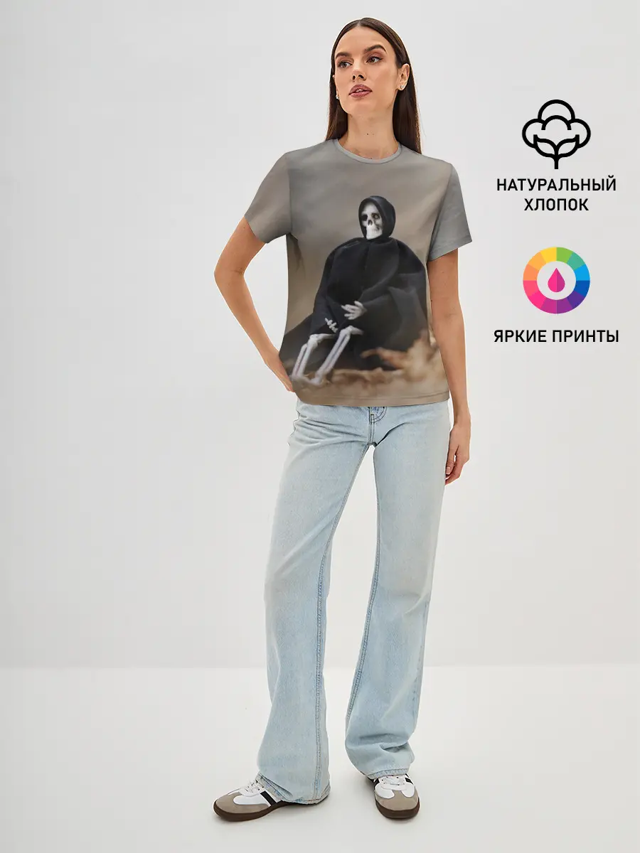 Женская базовая футболка / Сидячий Скелет