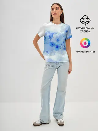 Женская базовая футболка / Цветущая Сакура