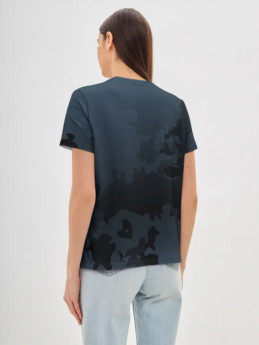 Женская базовая футболка / Черный клевер