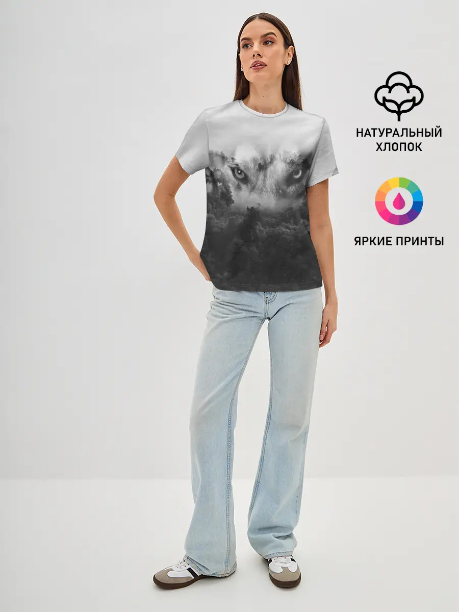 Женская базовая футболка / Волк в лесу