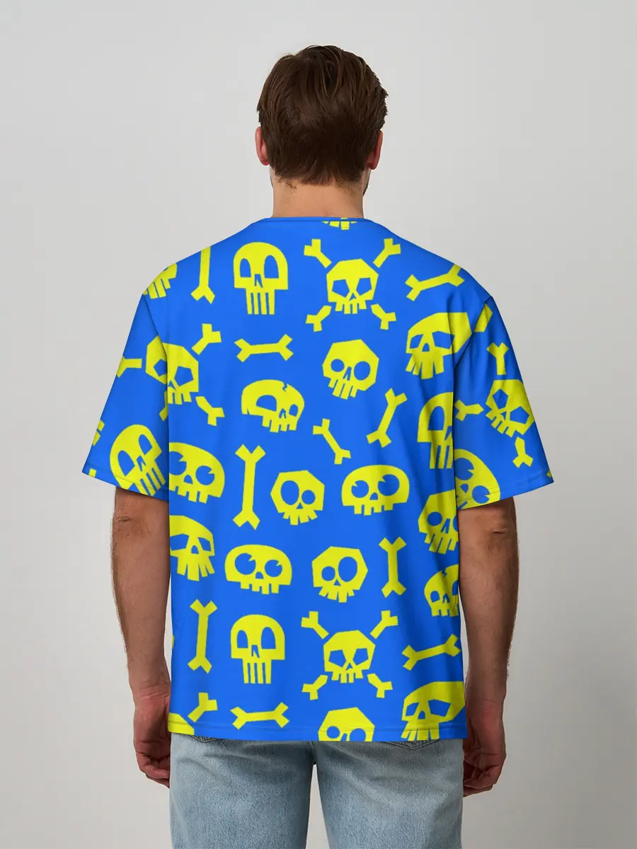 Мужская футболка оверсайз / Веселый Монки. Синий фон череп и кости