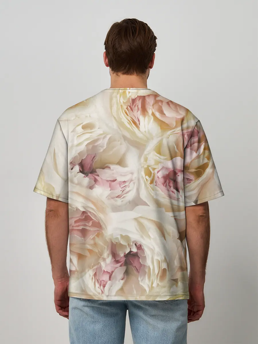 Мужская футболка оверсайз / Нежные Пионы