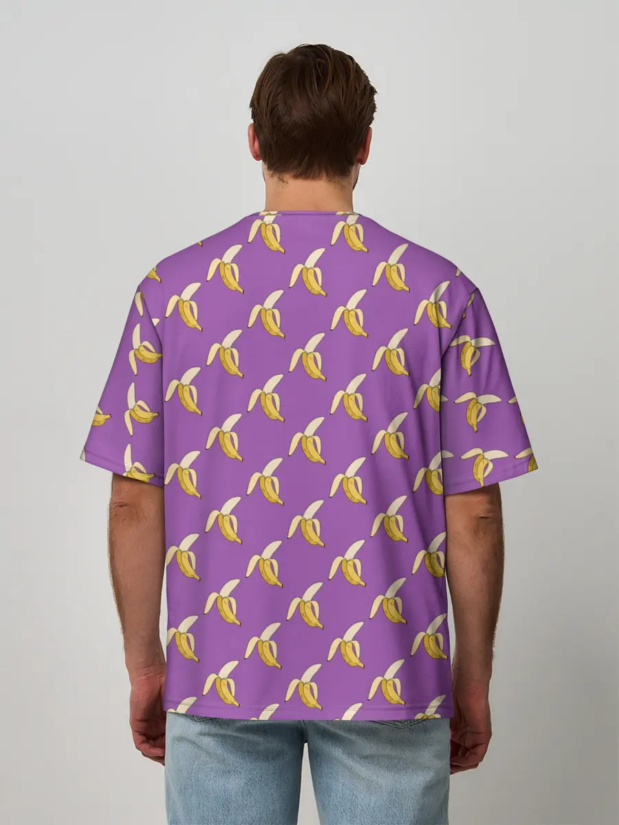 Мужская футболка оверсайз / Бананы на лиловом паттерн