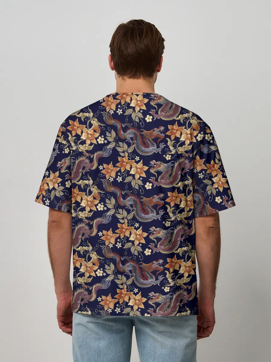 Мужская футболка оверсайз / Драконы и цветы