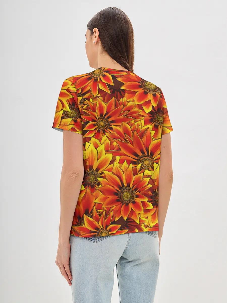 Женская базовая футболка / ЦВЕТОЧНЫЙ ОРНАМЕНТ